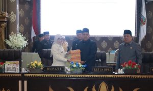 Bupati Way Kanan Sampaikan LKPj 2025 di DPRD