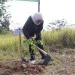 Bupati Way Kanan Pimpin Gerakan Bersih dan Tanam Pohon