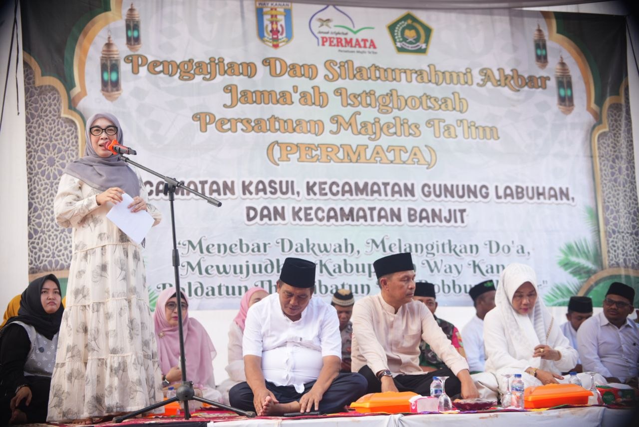 Bupati Way Kanan Hadiri Istighotsah dan Pengajian Akbar
